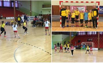 Hádzanársky klub Slovan Malá Fatra na poslednom tohtoročnom turnaji s úspechmi chlapcov aj dievčat