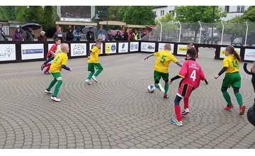 VIDEO: V Žiline dnes prebieha akcia Futbal v meste, pripravená je aj autogramiáda MŠK Žilina