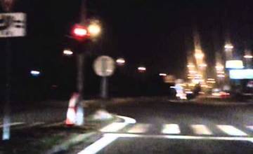 VIDEO: Auto v protismere na križovatke na Košickej