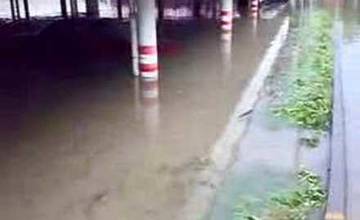 VIDEO: Povodeň po búrke 14.6.2007 Žilina