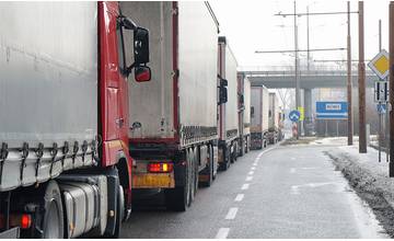 Aktuálna dopravná situácia v Žiline: Na Košickej ulici prebieha celodenný štrajk autodopravcov