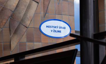 Mesto Žilina ruší všetky podujatia a zatvorí obe plavárne, športové zápasy budú bez divákov