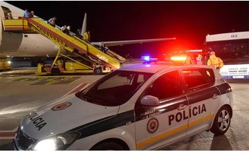 Dnes ráno pristálo v Bratislave lietadlo, ktoré zo Spojených štátov amerických dopravilo 278 ľudí