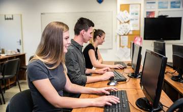 Už 30 rokov sa na Fakulte riadenia a informatiky UNIZA učí informatika kvalitne a poctivo