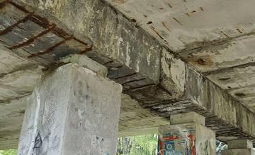 Žilinská radnica má zdiagnostikované mosty na Vlčincoch, termín opravy nie je známy