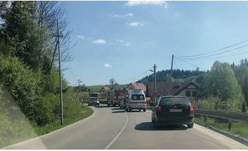 AKTUÁLNE: V obci Radôstka došlo k tragickej nehode, záchranári museli resuscitovať dve osoby