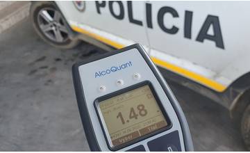Policajti odhalili v uplynulom týždni 100 opitých vodičov, napriek intenzívnym kontrolám počet stúpa
