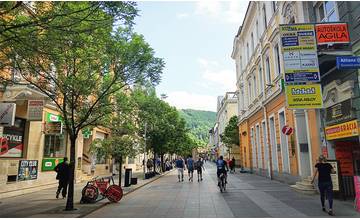 Manuál pre reklamy v centre Žiliny ukazuje vhodné i nevhodné príklady