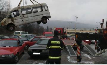 Väčšina autovrakov v Žiline by mohla zmiznúť do konca roka