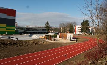 V budovaní areálu na Bôriku mesto pokračuje, pripravuje renováciu ďalších športovísk pri školách