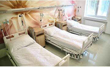 Nemocnica v Trstenej otvorila nové gynekologicko-pôrodnícke oddelenie za 4,7 milióna eur