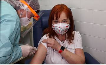 Na nedeľu vyčlenila FNsP Žilina 600 miest pre očkovanie učiteľov