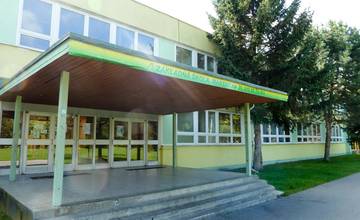 Do žilinských škôl sa po víkende vrátia deti na prvom stupni, otvoria aj škôlky