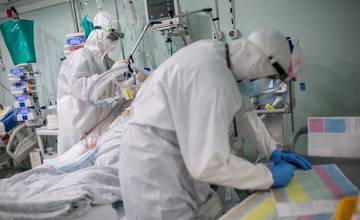 Koronavírus prekonala až tretina zamestnancov nemocnice v Žiline. Zaočkovaných je 70 percent.