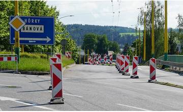 Mesto Žilina plánuje zlepšiť organizáciu dopravy v Bánovej a Závodí, občania sa môžu zúčastniť diskusie