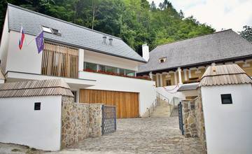 Oravské múzeum otvorilo obnovené priestory Renesančnej budovy, vedľa má sídlo 