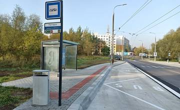 Od dnešného dňa je v prevádzke zrekonštruovaná autobusová zastávka Pod hájom