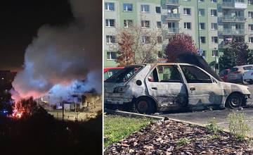 V Žiline zhorelo ďalšie osobné auto, silná rana vystrašila obyvateľov Vlčiniec dve hodiny po polnoci