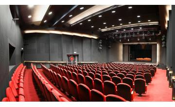 Návštevníkov Bábkového divadla Žilina čaká aj v novembri zaujímavý program