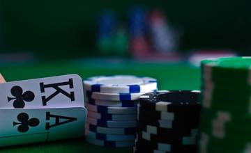 Zákaz hazardu v Žiline počas sviatkov zakopol o formálnu chybu. Poslanci za mesiac zmenili názor