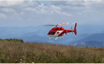 Turista si pri zostupe z vrchu Tlstá vážne poranil členok, pre náročný terén zasahovali leteckí záchranári