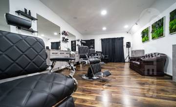 No7 Barber & Shop v centre Žiliny: Stovky hodín skúseností, špičková kozmetika, PlayStation5