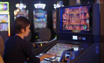 Ak prejde zákaz hazardu, posledná herňa zavrie v Žiline v roku 2025. Rozhodnutie môže padnúť už v decembri