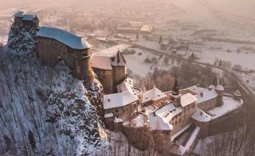 Oravský hrad navštívilo v roku 2021 viac ako 100-tisíc ľudí, cez letné mesiace najmä ľudia zo zahraničia