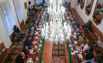 V Žiline sa uskutoční mimoriadne mestské zastupiteľstvo, primátor zvolil prezenčnú formu