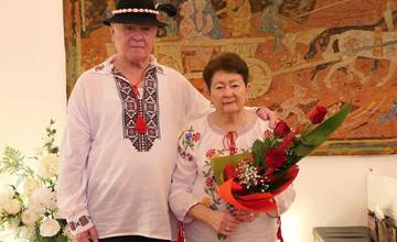 FOTO: Láska k Milade priviedla Jána do Žiliny. Na radnici oslávili manželia Petejovci zlatú svadbu