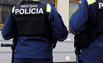 Mestská polícia udelila pokutu predavačke v Žiline, ktorá maloletému dievčaťu predala cigarety