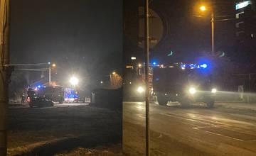 AKTUÁLNE: Na ulici Ivana Krasku v Žiline opäť horí jedna z drevených stavieb
