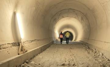 VIDEO: Ministerstvo dopravy zverejnilo detailný pohľad na aktuálny stav tunela Višňové, priebeh prác a nedostatky