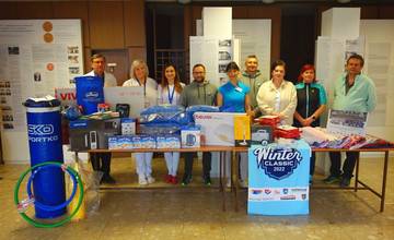 Hokejoví športovci obdarovali malých pacientov v martinskej nemocnici