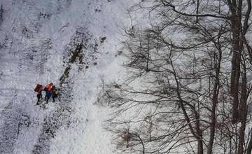 Na horách napadlo 20 až 40 centimetrov snehu, hrozí aj lavínové nebezpečenstvo
