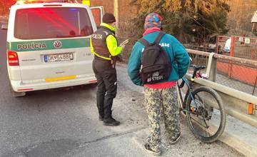 Cyklista na Orave začal týždeň s viac ako jedným promile, nezodpovednú jazdu ukončila policajná hliadka