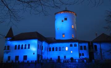Burianova veža a Budatínsky hrad sa pri príležitosti Dňa povedomia o autizme rozsvietia na modro 