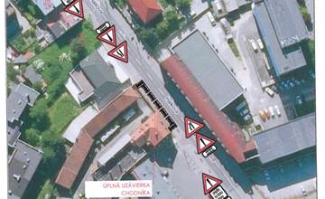 Časť chodníka na Hálkovej ulici v Žiline bude pre bezpečnosť chodcov uzavretá do 30. augusta