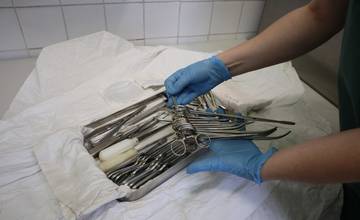 Oddelenie centrálnej sterilizácie žilinskej nemocnice očistí ročne viac než 200-tisíc zdravotníckych pomôcok