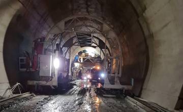 VIDEO: Dostavba úseku D1 s tunelom Višňové sa zrejme opäť predĺži, najneskôr do októbra 2024