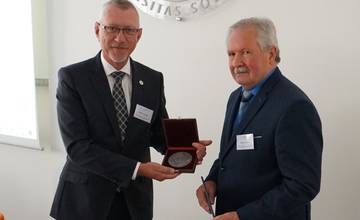 Žilinský profesor Ladislav Šimák získal plaketu ministra vnútra za celoživotnú vedeckú prácu 