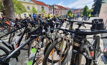 FOTO: Cyklisti so sklerózou multiplex sa v rámci podujatia Od Tatier k Dunaju zastavili v Liptovskom Mikuláši
