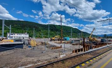 VIDEO: Ďalšie aktuálne zábery z rekonštrukcie žilinskej železničnej stanice a modernizácie uzla Žilina