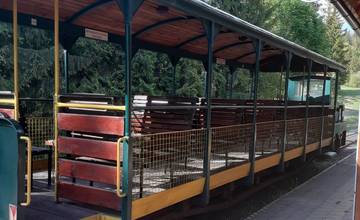 V Múzeu kysuckej dediny vo Vychylovke znova premáva historický vlak. Mesačné oneskorenie mal kvôli rekonštrukcii