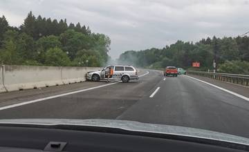 Medzi Ružomberkom a Liptovským Mikulášom došlo na diaľnici k nehode dvoch vozidiel
