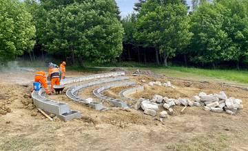 V Liptovskom Mikuláši na Háji Nicovô vzniká nový vyhliadkový bod. Slúžiť bude aj ako amfiteáter