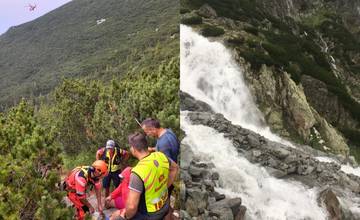 Tatrami sa prehnala búrka, niektorí turisti ostali štyri hodiny uväznení na Lomnickom štíte