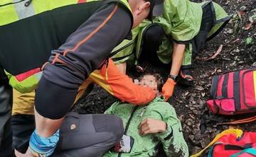 Tínedžer si počas pretekov v downhille na Malinom Brde poranil chrbticu, na mieste zasahovali horskí záchranári