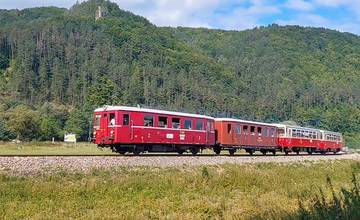VIDEO: Ladislav Skokan zachytil jazdu historického vláčika Rajecká Anča na jedinečných záberoch
