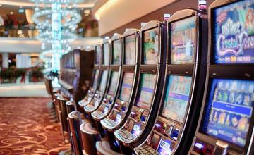 Žilinskí poslanci odhlasovali výrazné obmedzenie pre herne a kasína na území mesta
